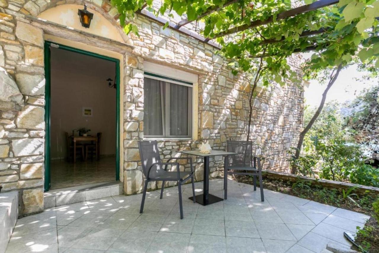 Petra Mare Apartments Alikí 外观 照片