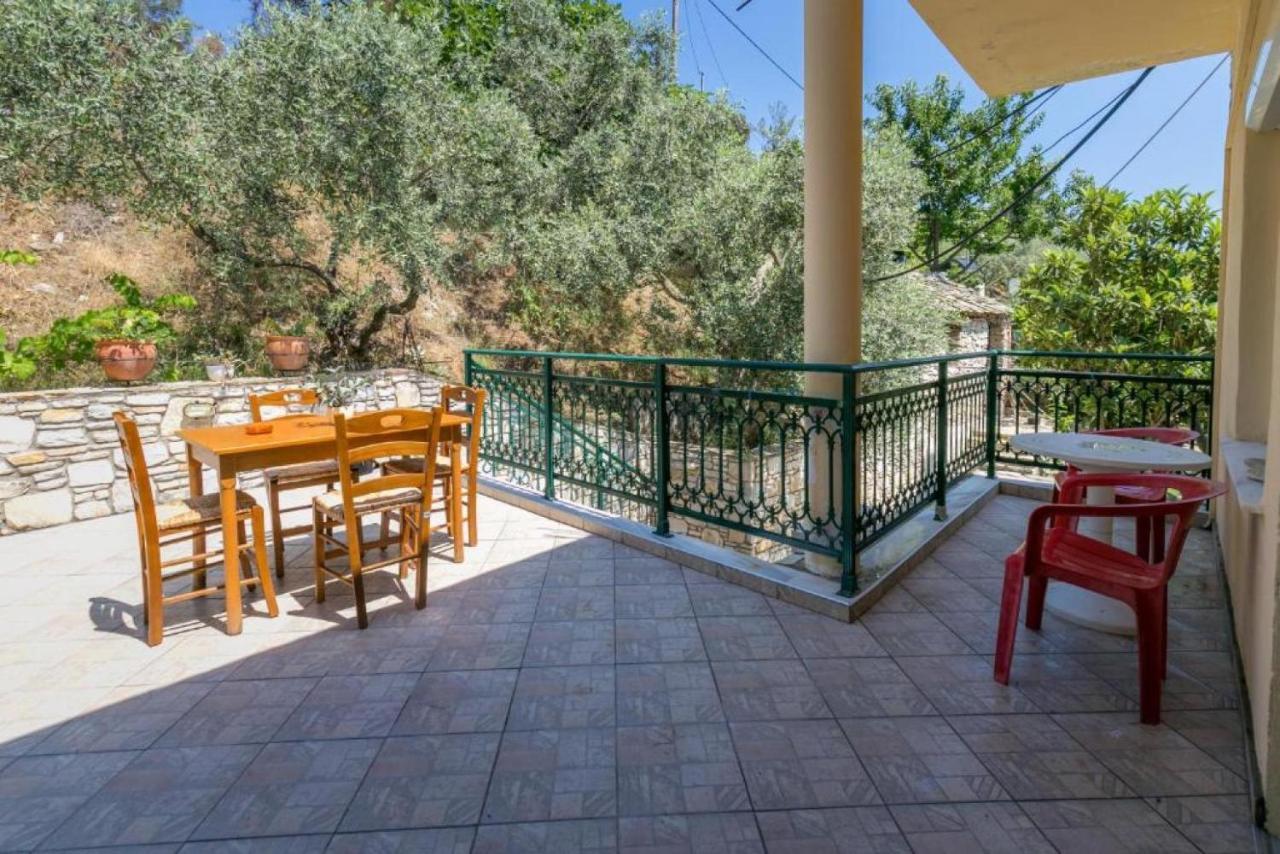 Petra Mare Apartments Alikí 外观 照片