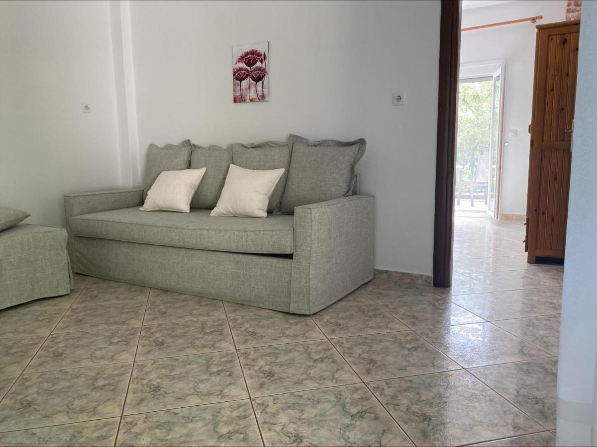 Petra Mare Apartments Alikí 外观 照片